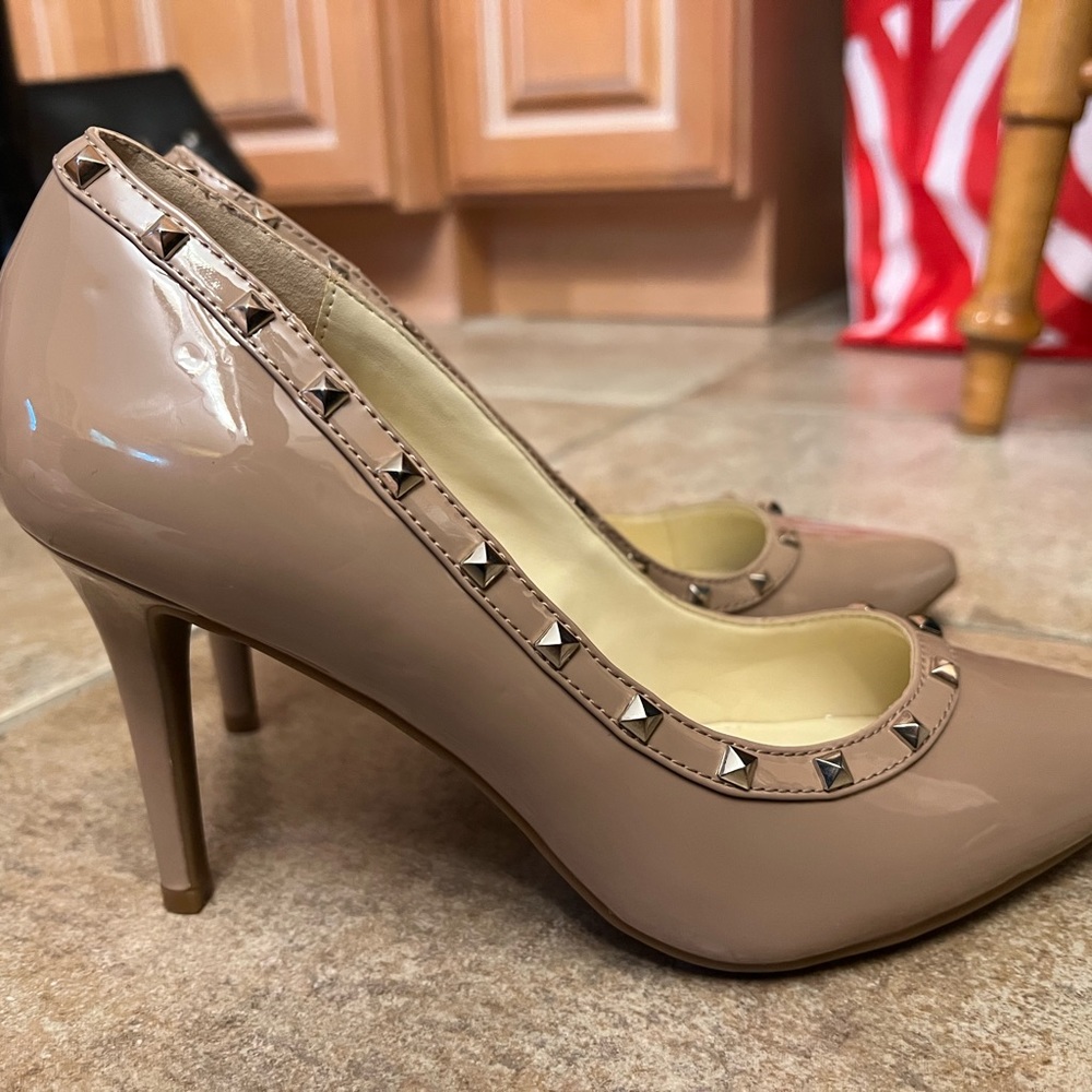 Tan Jessica Simpson Heels